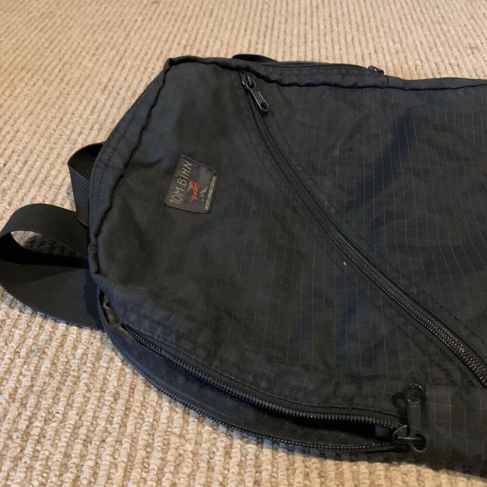 Tom Bihn - Daylight Backpack - Black 400 Halcyon/Northwest Sky 200 Halcyon - Picture 6 of 9